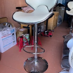 中古椅子 レトロ風 2脚の画像