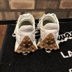 ニューバランス　WS327TD ベージュ　スニーカーの画像