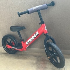ストライダー赤　STRIDER 12型 スポーツモデル（レッド）の画像