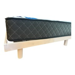 シングルベッドとマットレスの画像