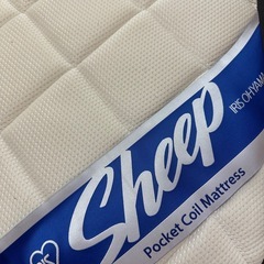 シングルベッドとマットレスの画像