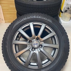 BRIDGESTONE スタッドレスタイヤ 185/65/r15の画像