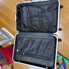 スーツケースの画像
