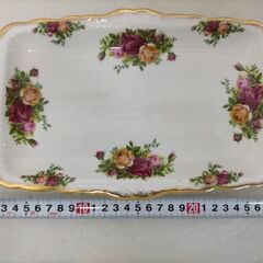 ROYAL ALBERT Old Country Roses 長方形トレイ サンドイッチプレート 英国製 花柄 金彩 ロイヤルアルバート　88299-2-001Aの画像