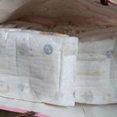【新品・開封済】新生児用オムツの画像