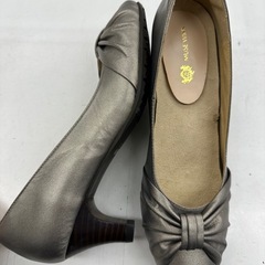 リボン デザインパンプス　キレイめ　の画像