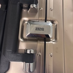 ゼロハリバートンすーつけスーツケースの画像