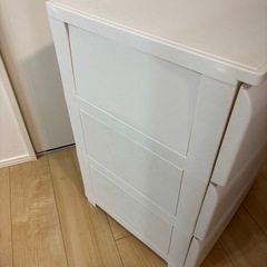 衣装ケースの画像