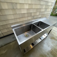 ステンレス　業務用　2層シンク流し台　W1320ｘＤ450ｘＨ800ｍｍの画像