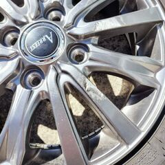 スタッドレスタイヤ 4本 145/80R13の画像