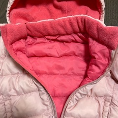 ユニクロ　フード付ダウンジャケット  80  アウターの画像