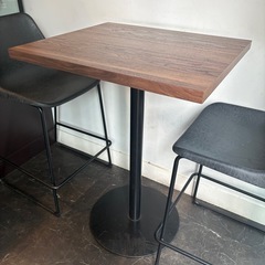 ハイテーブル＆チェアセットの画像
