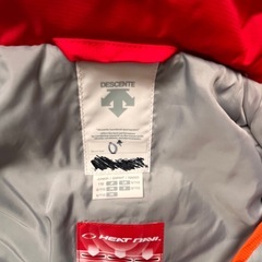 DESCENTE スキーウェアの画像