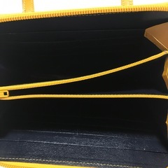 ほとんど未使用・黄色い財布の画像