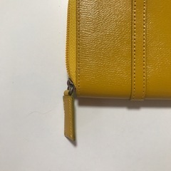 ほとんど未使用・黄色い財布の画像
