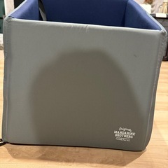 マンダリンブラザーズ車用ペットペッドの画像