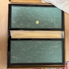 【三つ折り金屏風】両面使い（金色/和紙）黒塗枠 屏風 パーテーション 宴会/和装撮影/店舗装飾にの画像