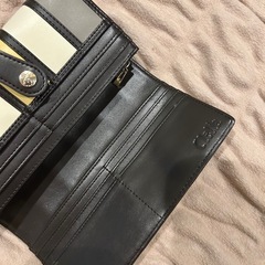 ブランドクレリア長財布の画像