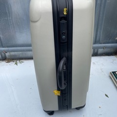 スーツケースの画像