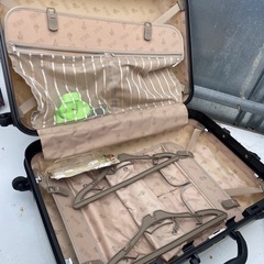 スーツケースの画像