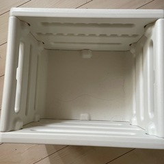 こどものおもちゃ入れ タイヤ付きの画像