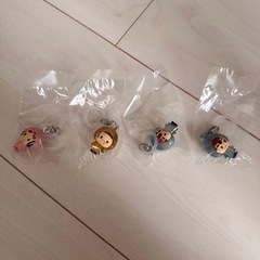 ワンピース目印チャーム ロビン クロコダイル キッド の画像