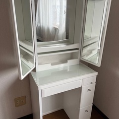 ドレッサー　三面鏡　化粧台　の画像