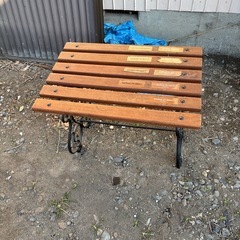 しゃれた椅子？机？の画像