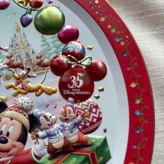 ディズニーのクリスマス空き缶の画像
