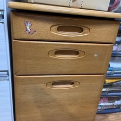 無料でテレビ・長タンス・学習机・キッチン台差し上げますの画像