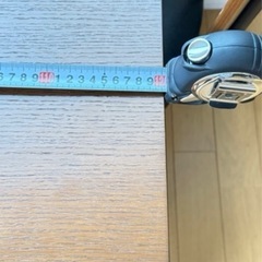 机と椅子の画像