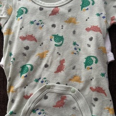 半袖ロンパース　2枚セット　恐竜　70センチの画像