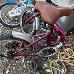 16インチ折りたたみ自転車の画像