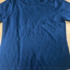 薄手のニット、羽織物の画像