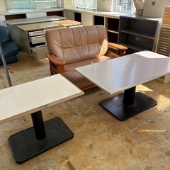 ソファ、テーブルの画像