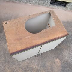 奈良県下市町より 近隣なら配達も可◆吊戸棚 横幅600mm 高さ500mm 奥行350mm◆レンジフードの上部などにの画像