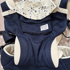 buddy buddy 抱っこひも、防寒ダウン、授乳ケープ、お食事チェアベルトの画像