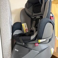 アップリカ チャイルドシートの画像