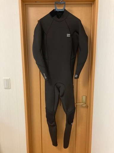 新品未使用 ビラボンウェットスーツ- 2mmx3mm ジャーフル