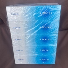 エリエール プラスウォーター(保湿ティッシュ)　の画像
