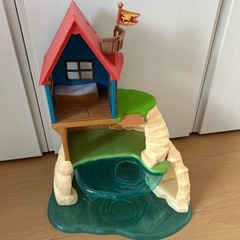 エポック社 シルバニアファミリー ファミリートリップ おうち 【ぼうけん島のひみつのお家】の画像