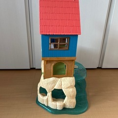 エポック社 シルバニアファミリー ファミリートリップ おうち 【ぼうけん島のひみつのお家】の画像