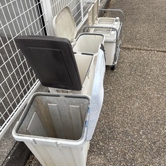 ゴミ箱5個の画像