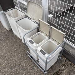 ゴミ箱5個の画像