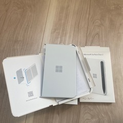 Microsoft surface duo 2と専用ペンカバーの画像