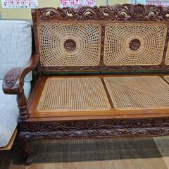 【愛品倶楽部柏店】藤編み込み3人掛けソファ アジアン風 木彫り 幅160cmの画像
