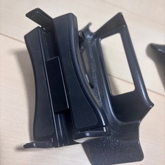 ハイエース　ドリンクホルダーとスマホホルダーの画像