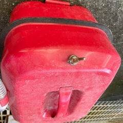 20Lガソリン携行缶の画像