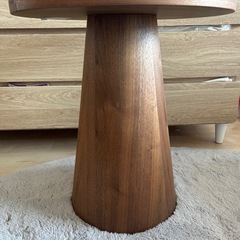 サイドテーブルの画像