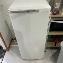 三菱 冷凍庫 122L（MF-U12J-W）の画像